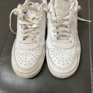 Nike Vision Court Low